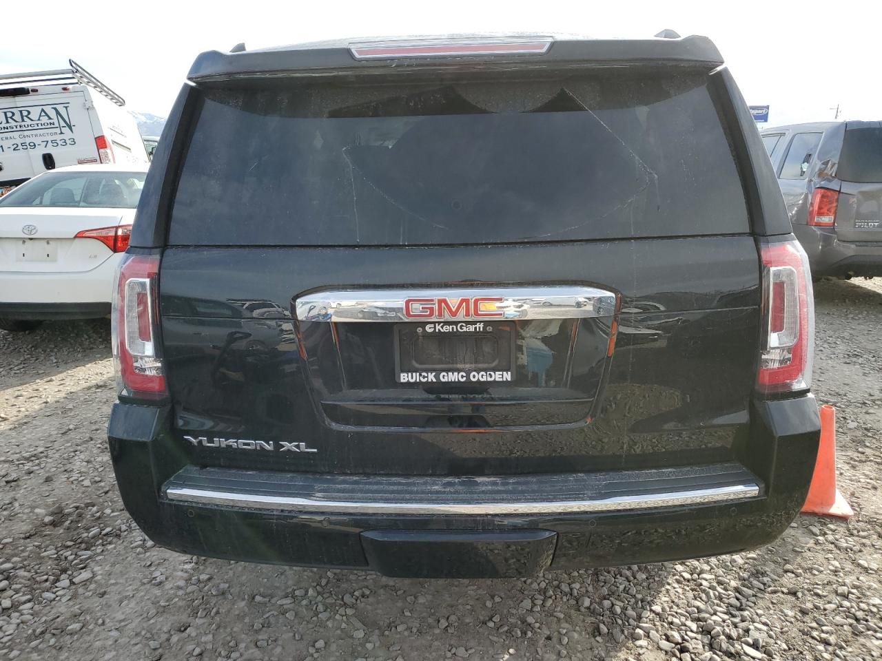 2016 GMC Yukon VIN 1GKS2HKJ6GR201810 Copart auction photo, front end / all over damage thumbnail 6