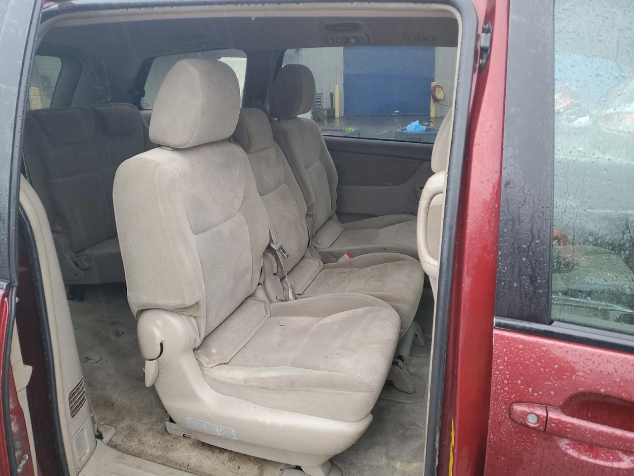 2010 Toyota Sienna VIN 5TDKK4CC4AS300879 Copart auction photo, front end damage thumbnail 11