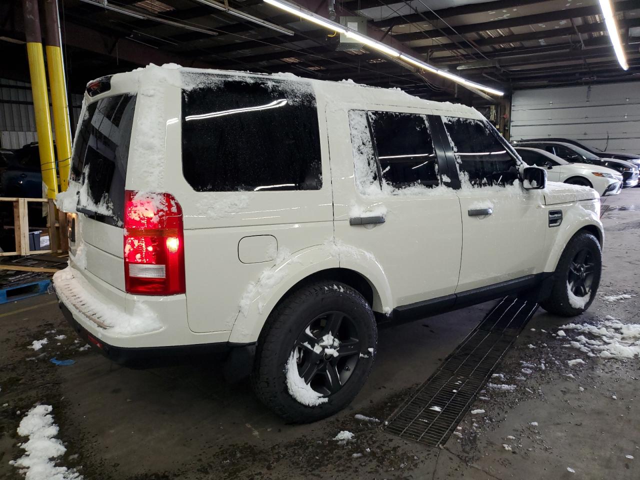 2009 Land Rover LR3 VIN SALAB25429A505673 Copart auction photo, front end damage thumbnail 3