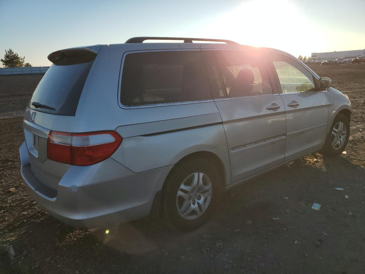 2005 Honda Odyssey VIN 5FNRL38735B030197 Copart auction photo, front end / side damage thumbnail 3