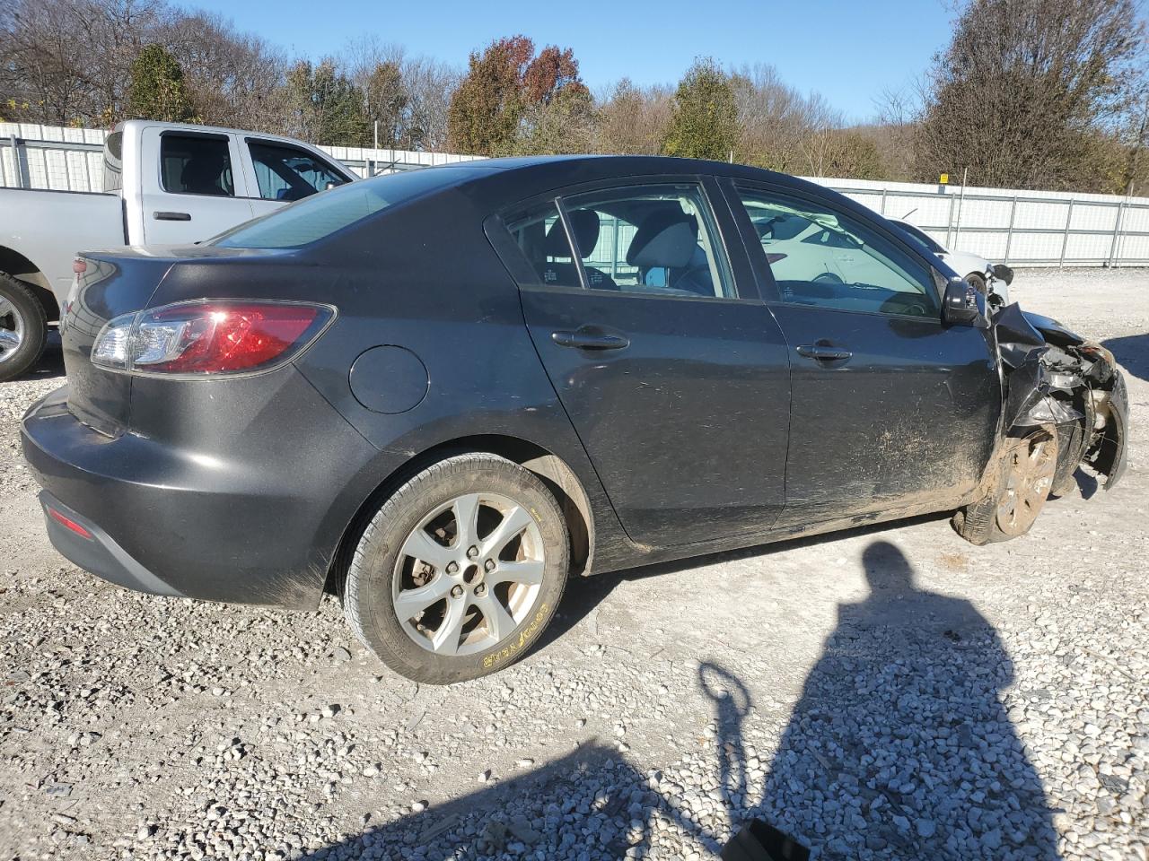 2010 Mazda 3 VIN JM1BL1SFXA1138342 Copart auction photo, front end / side damage thumbnail 3