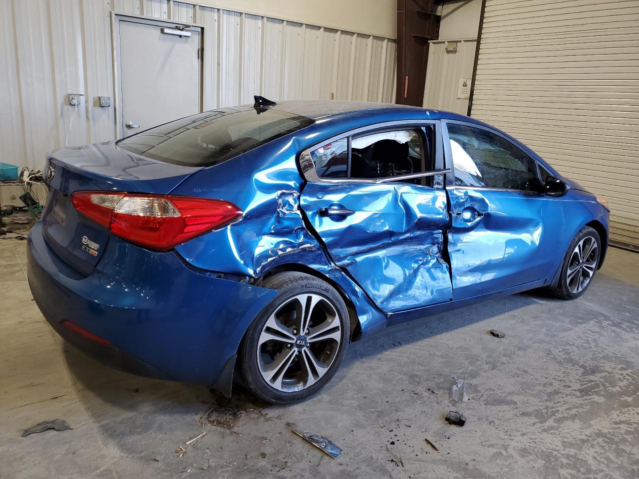 2014 KIA Forte VIN KNAFX4A8XE5100826 Copart auction photo, all over damage thumbnail 3