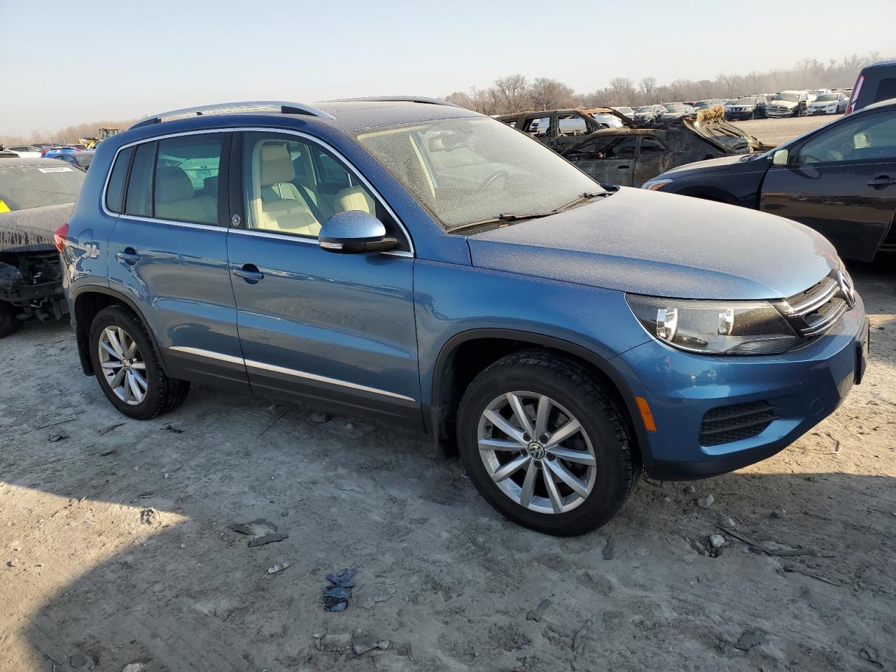 2017 Volkswagen Tiguan VIN WVGSV7AX0HW503482 Copart auction photo, mechanical damage thumbnail 4