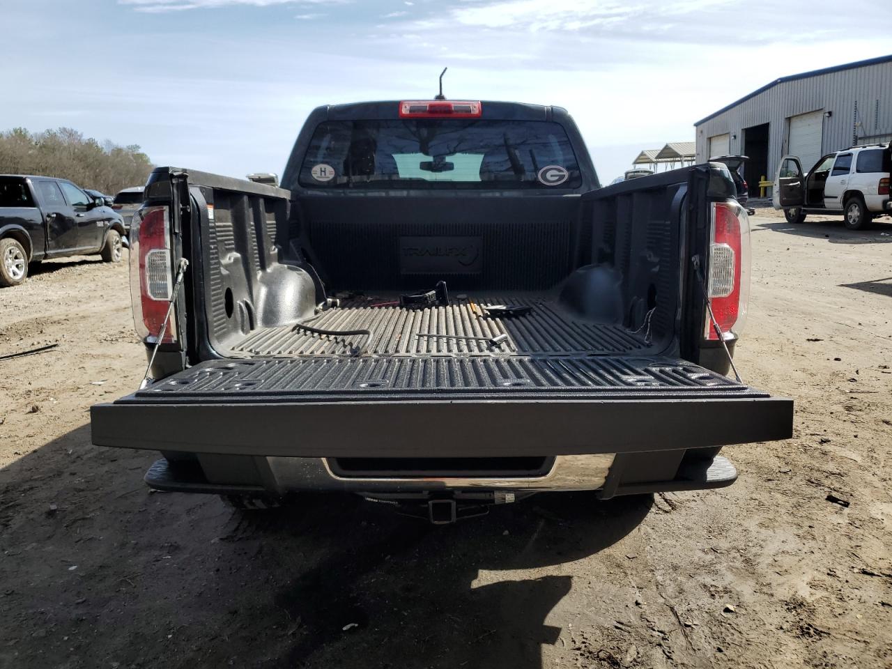 2017 GMC Canyon VIN 1GTG5BEA7H1246305 Copart auction photo, front end damage thumbnail 6