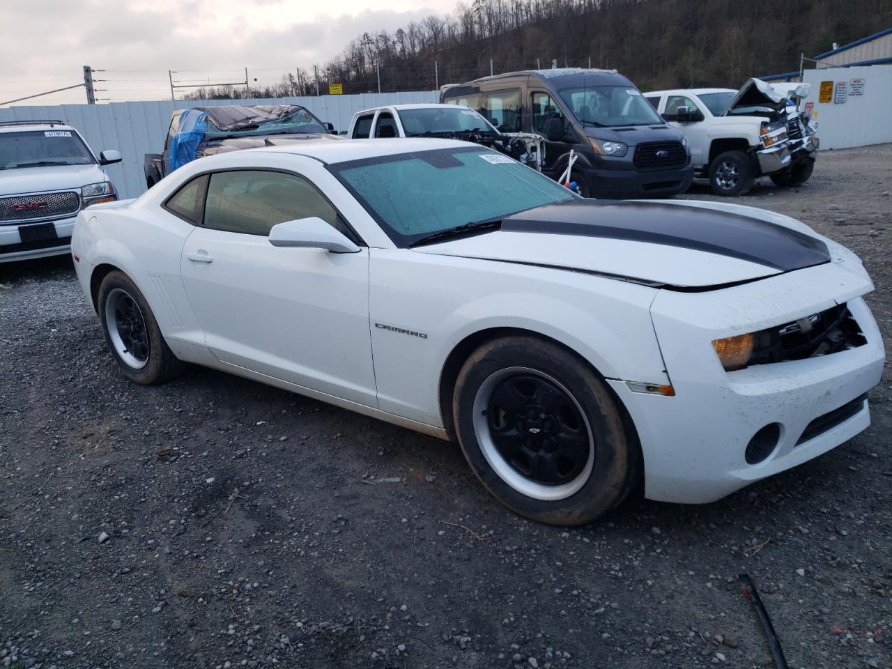 2011 Chevrolet Camaro VIN 2G1FE1ED7B9148063 Copart auction photo, front end damage thumbnail 4