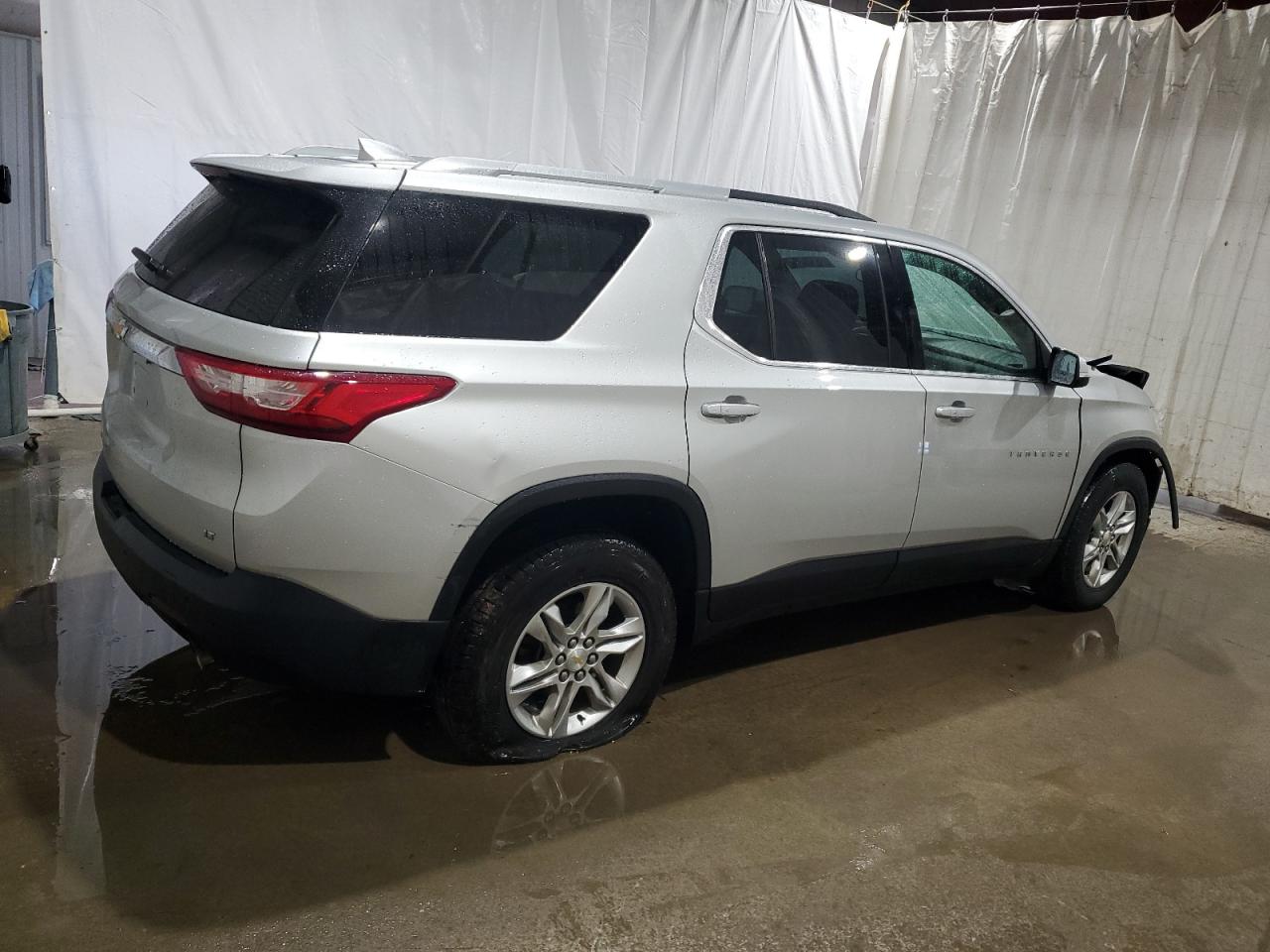 2018 Chevrolet Traverse VIN 1GNEVGKW9JJ184679 Copart auction photo, front end damage thumbnail 3