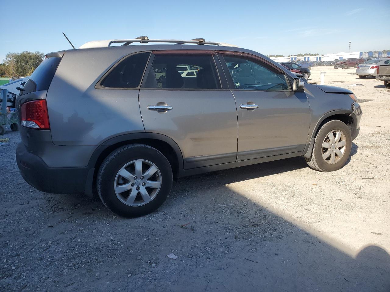 2012 KIA Sorento VIN 5XYKT3A6XCG281680 Copart auction photo, front end damage thumbnail 3