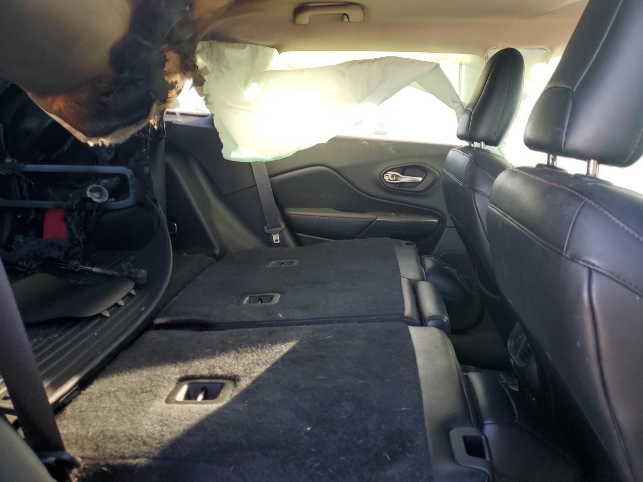 2014 Jeep Cherokee VIN 1C4PJMBS0EW191313 Copart auction photo, burn - interior damage thumbnail 11