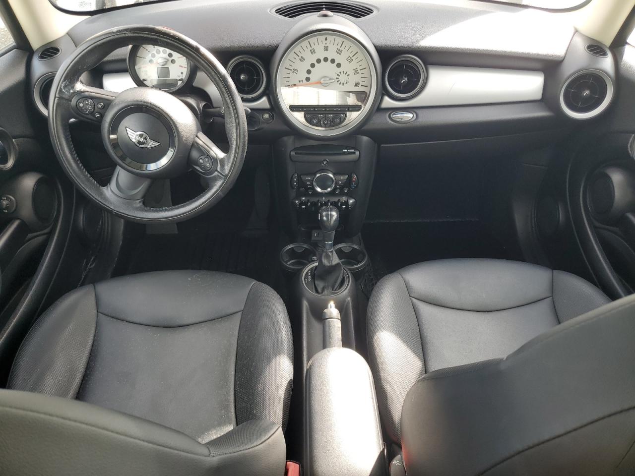 2013 MINI Cooper VIN WMWSU3C52DT681611 Copart auction photo, minor dent/scratches damage thumbnail 8