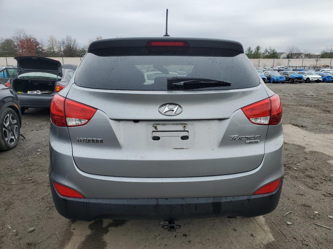 2013 Hyundai Tucson VIN KM8JU3ACXDU729040 Copart auction photo, undercarriage / minor dent/scratches damage thumbnail 6
