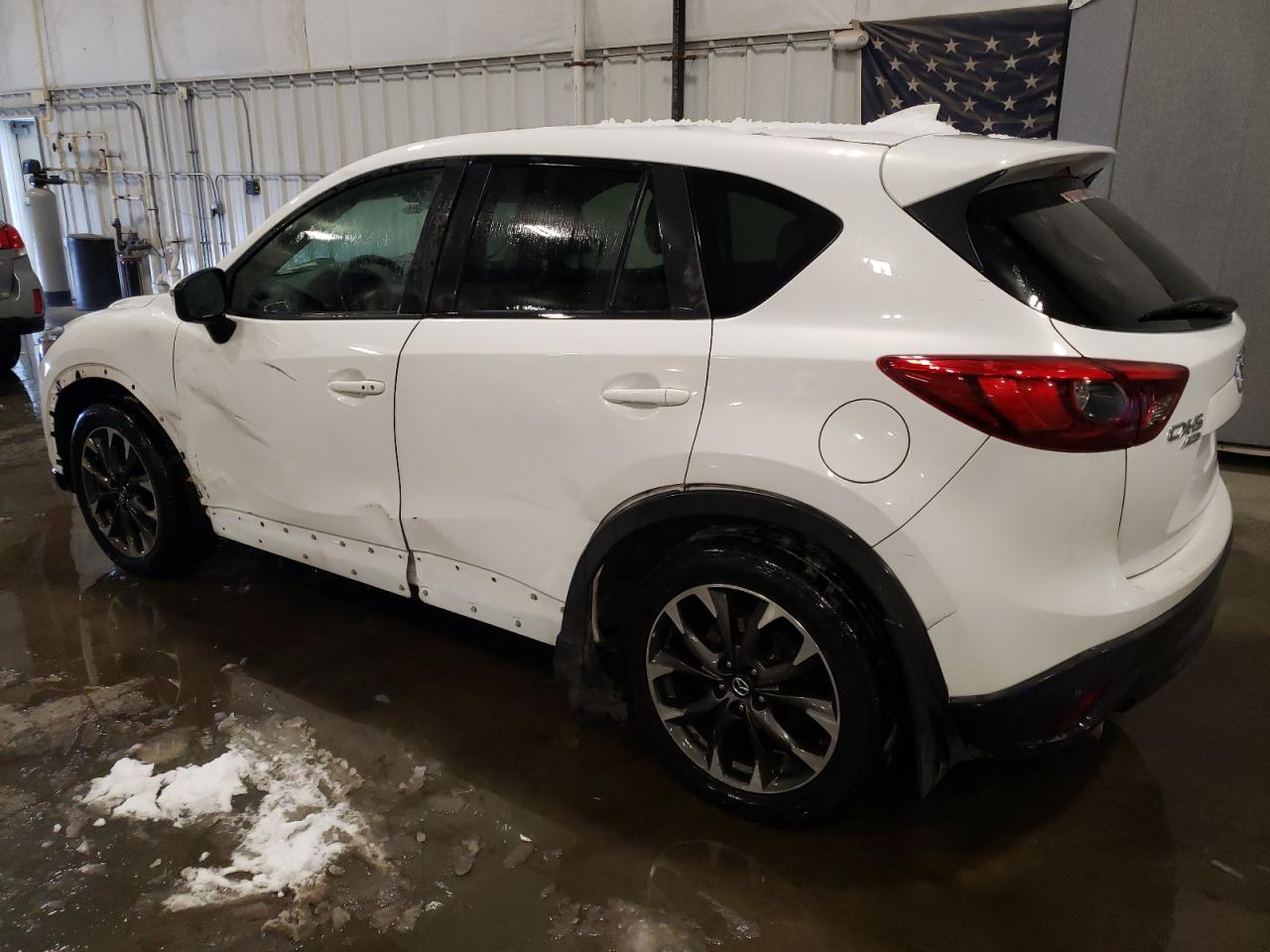 2016 Mazda CX-5 VIN JM3KE4DYXG0732414 Copart auction photo, side / front end damage thumbnail 2