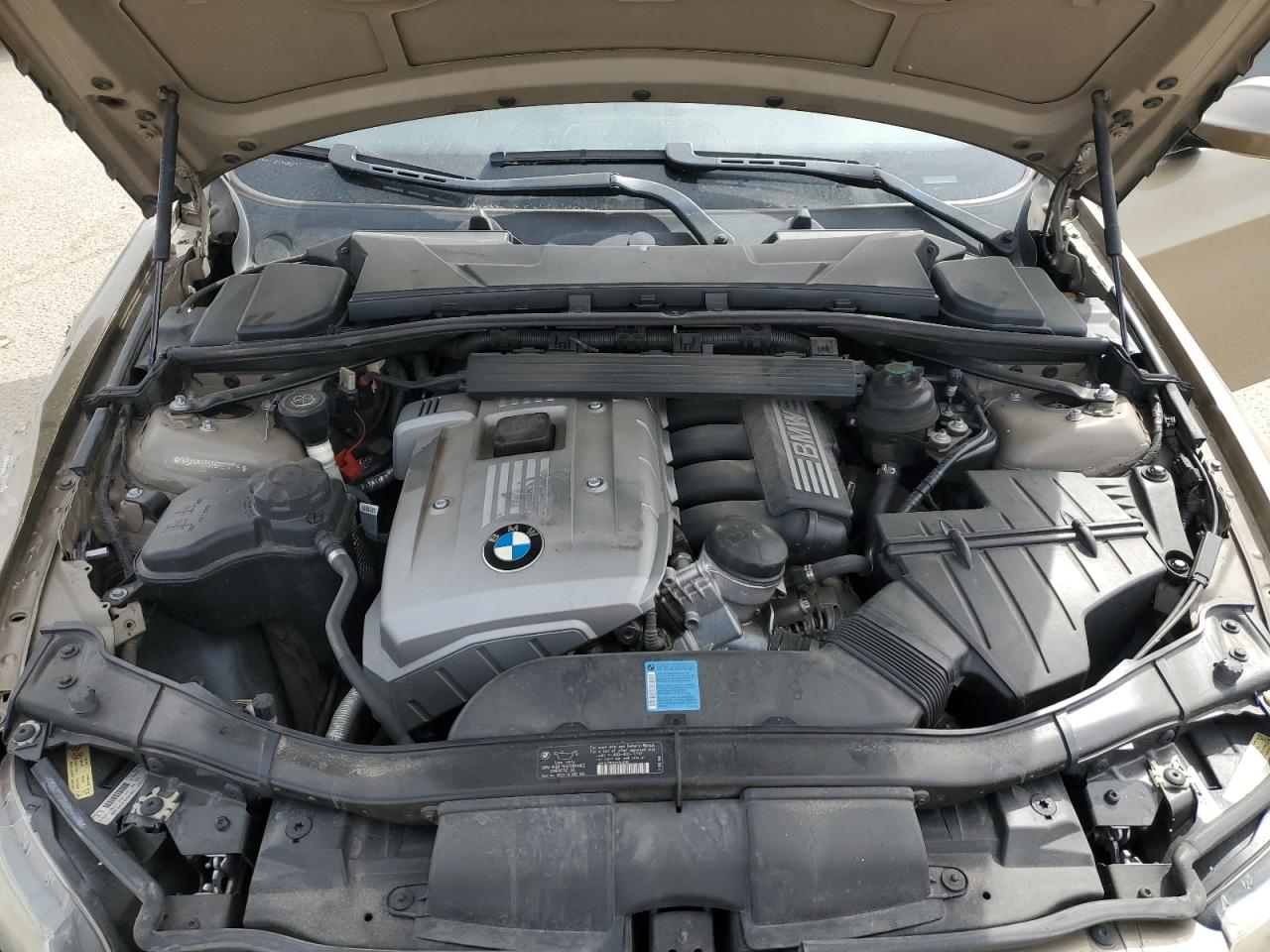 2006 BMW 3er VIN WBAVB33536PS10775 Copart auction photo, front end / undercarriage damage thumbnail 11
