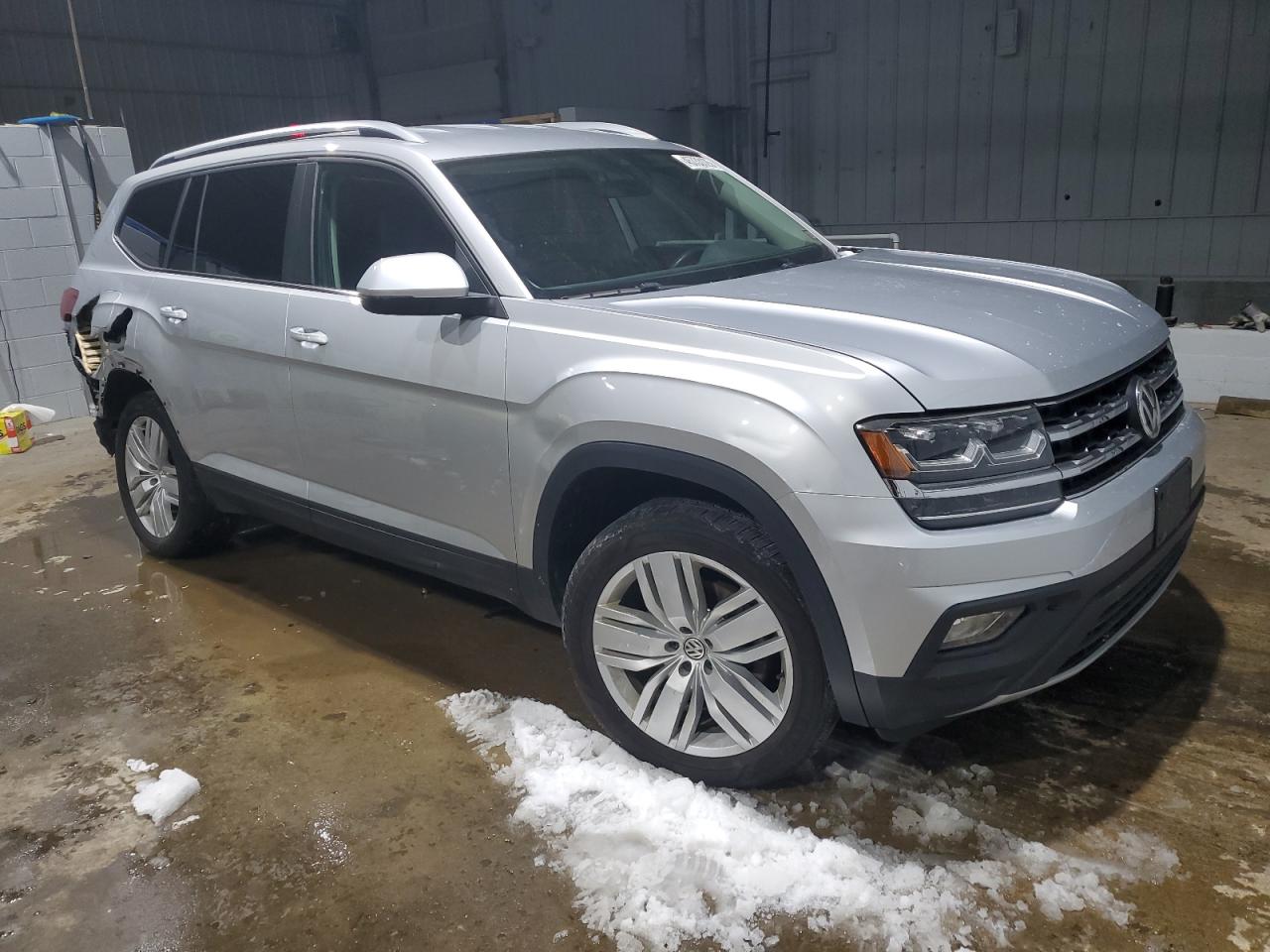 2019 Volkswagen Atlas VIN 1V2UR2CA4KC551393 Copart auction photo, side / rear end damage thumbnail 4