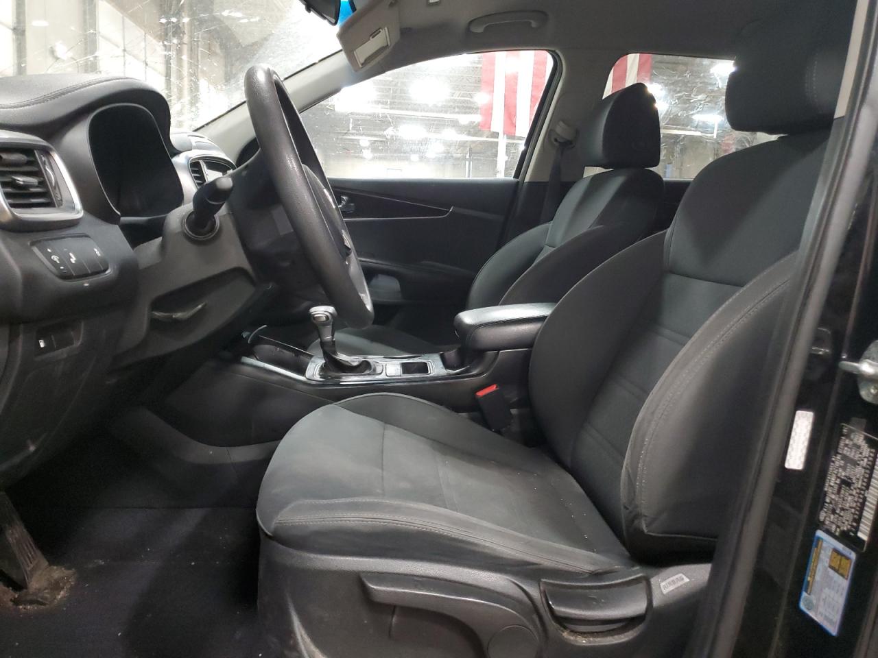 2019 KIA Sorento VIN 5XYPG4A36KG575985 Copart auction photo, front end damage thumbnail 7