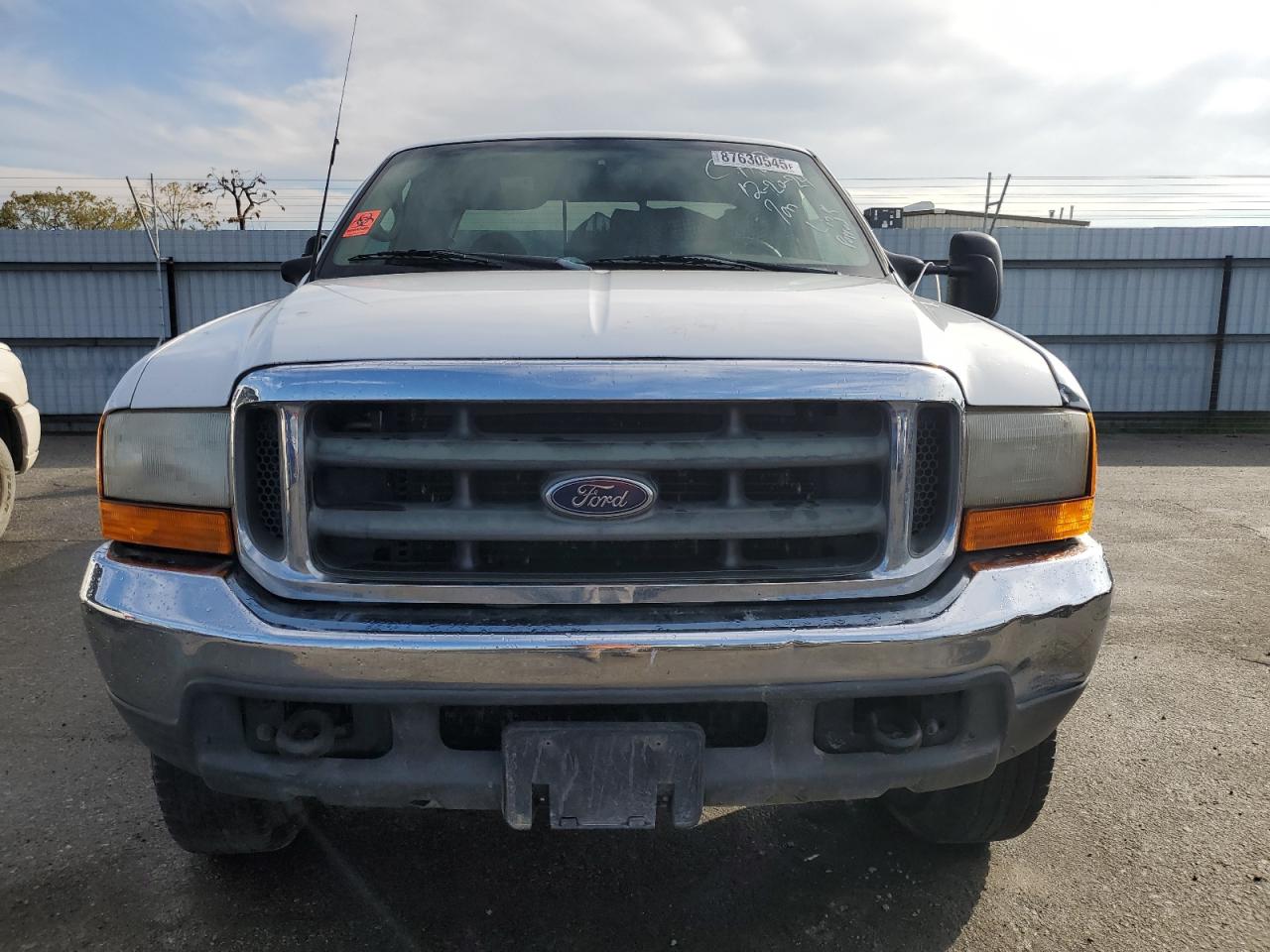 2000 Ford F250 VIN 1FTNX21S1YEB62621 Copart auction photo, vandalism / all over damage thumbnail 5