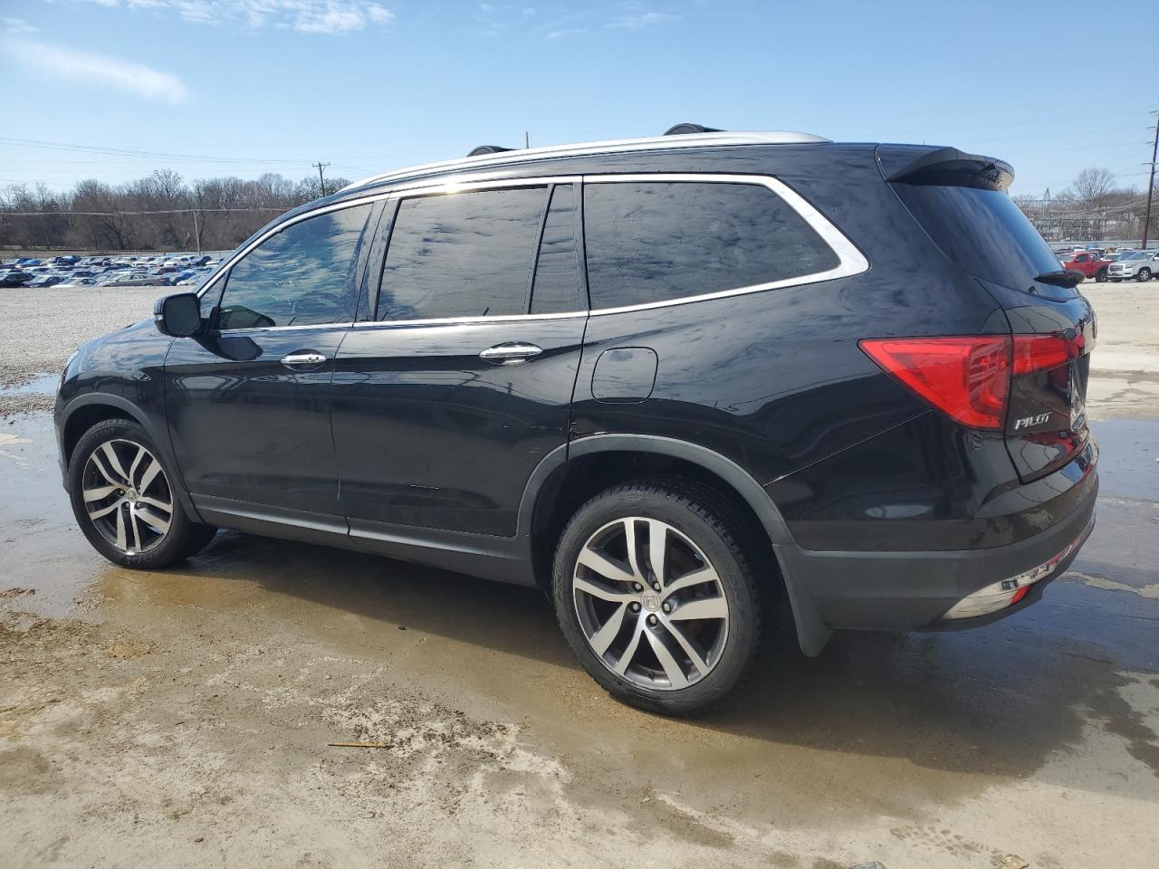 2017 Honda Pilot VIN 5FNYF6H92HB016186 Copart auction photo, front end / side damage thumbnail 2