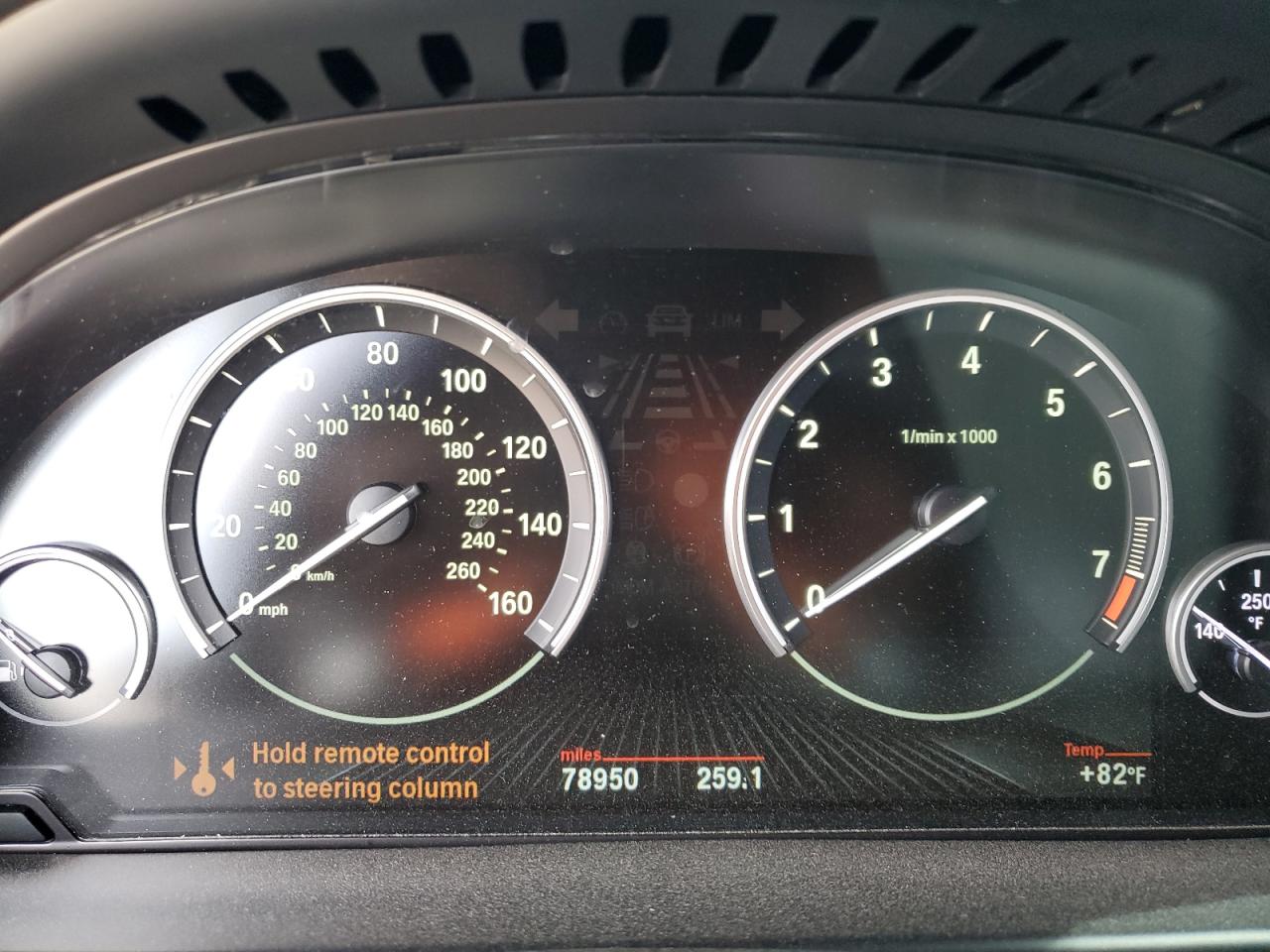 2017 BMW X5 VIN 5UXKR0C32H0V71925 Copart auction photo, side / vandalism damage thumbnail 9