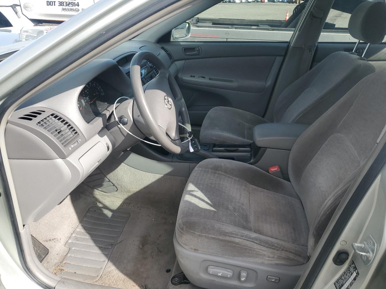 2004 Toyota Camry VIN JTDBE32K040245428 Copart auction photo, front end damage thumbnail 7