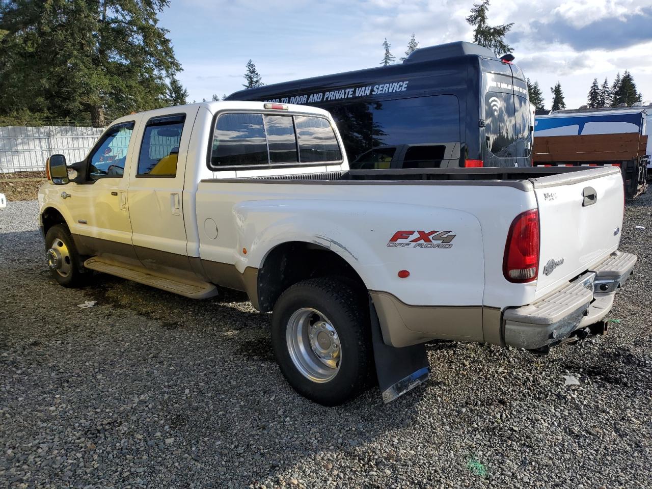 2005 Ford F350 VIN 1FTWW33P85EB51116 Copart auction photo, biohazard/chemical damage thumbnail 2