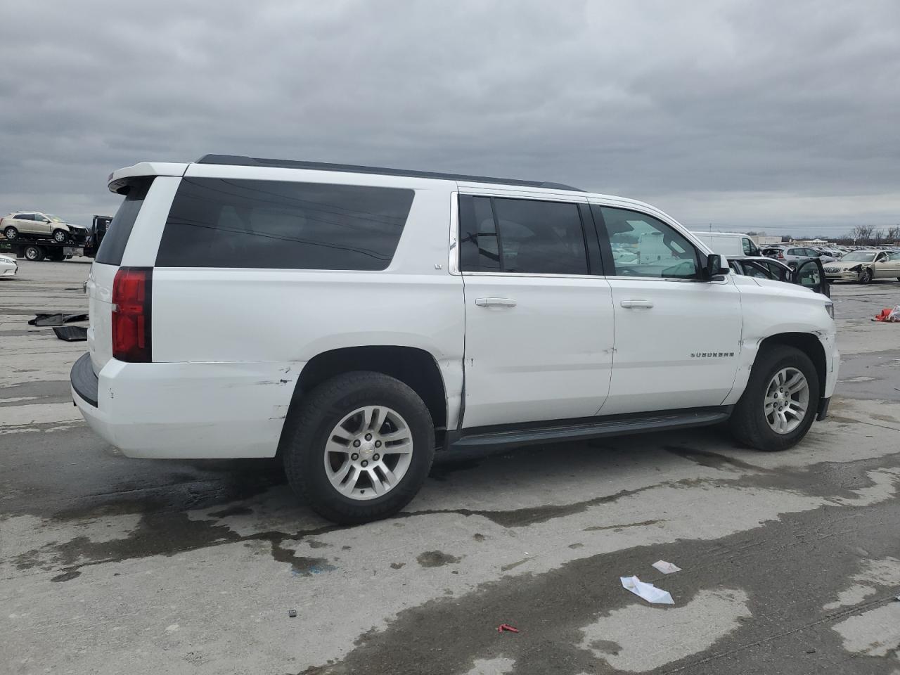 2017 Chevrolet Suburban VIN 1GNSCHKC4HR109369 Copart auction photo, all over damage thumbnail 3