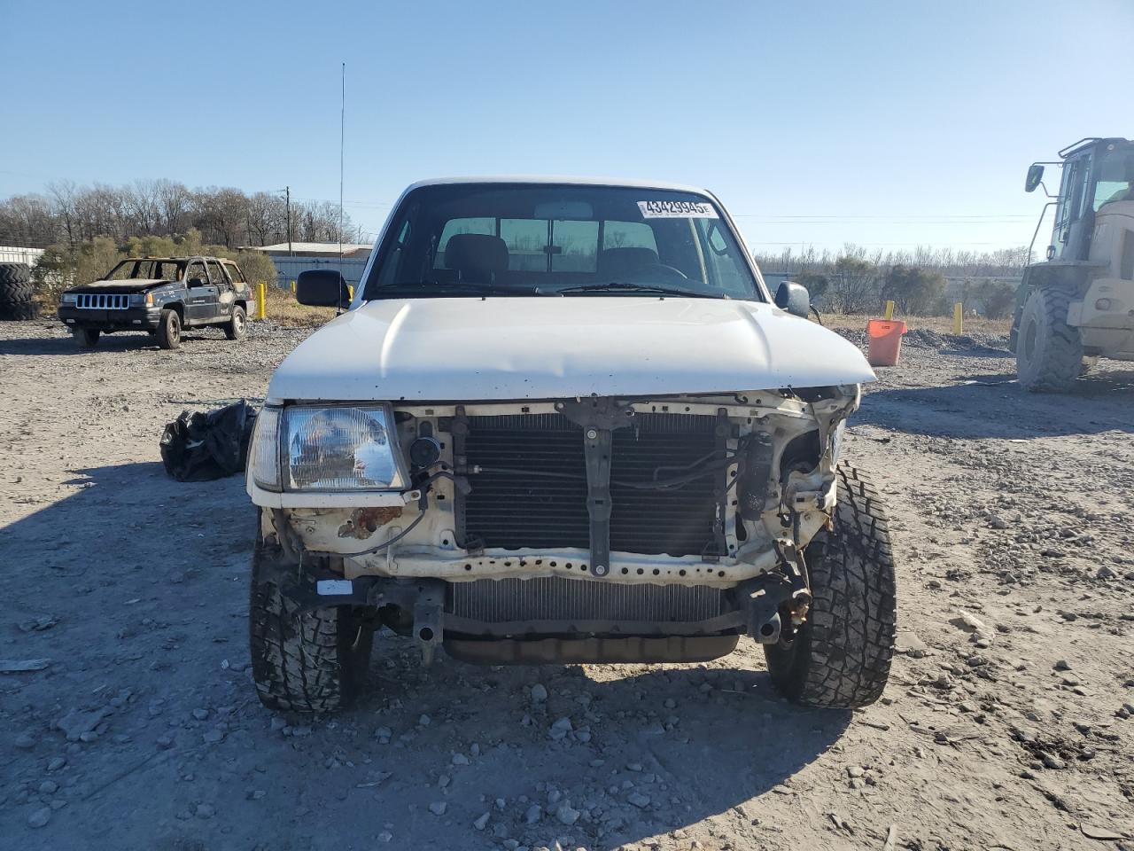 1999 Toyota Tacoma VIN 4TAWN72N4XZ566421 Copart auction photo, front end damage thumbnail 5