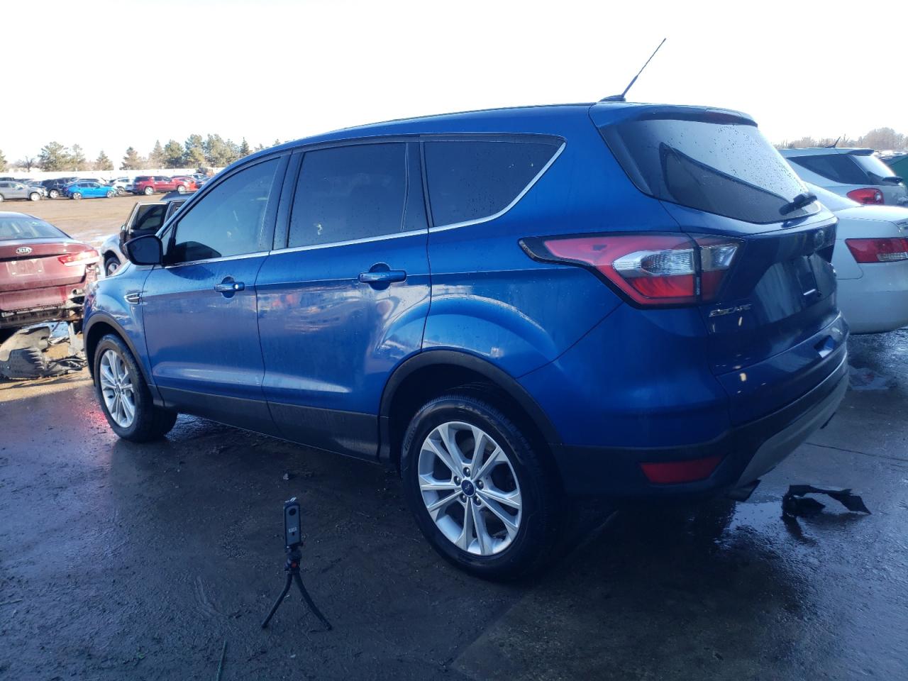 2017 Ford Escape VIN 1FMCU0GD3HUB65731 Copart auction photo, front end damage thumbnail 2