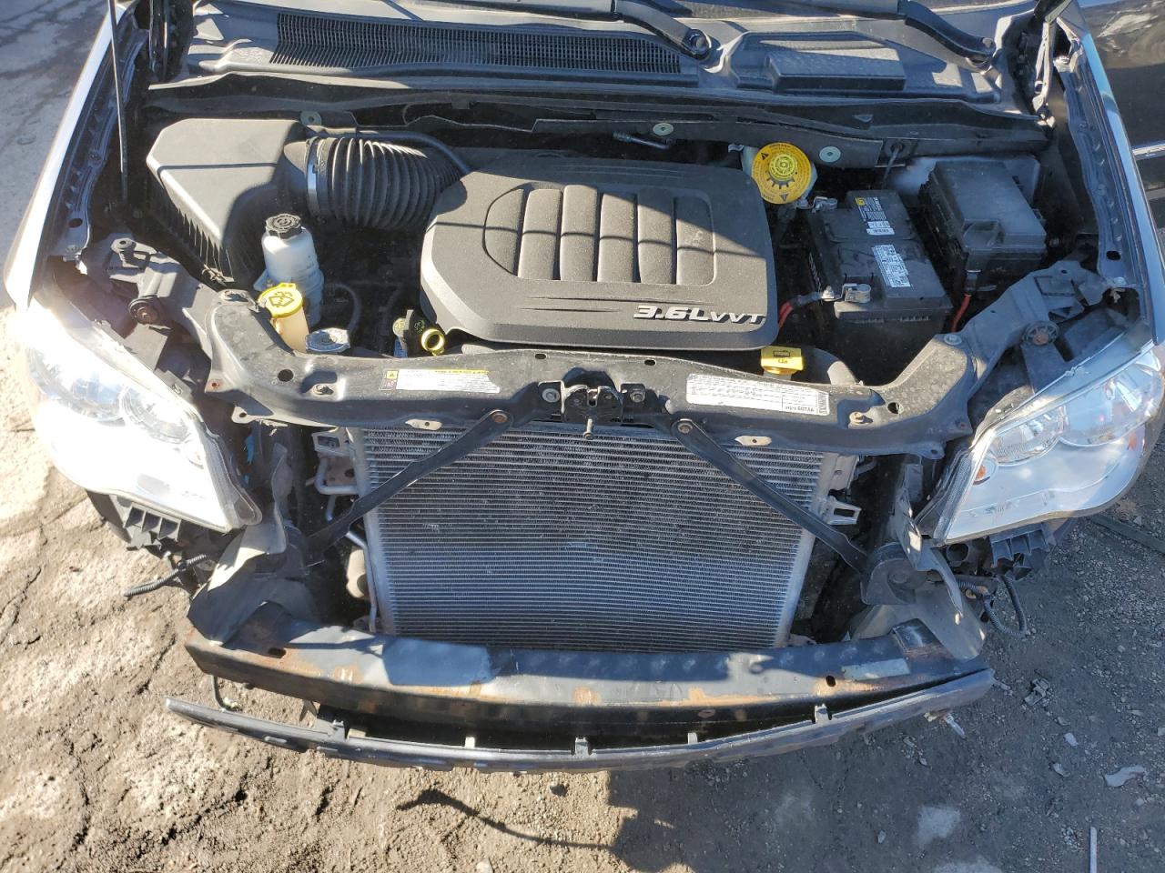 2016 Chrysler Town & Country VIN 2C4RC1BG4GR246077 Copart auction photo, front end damage thumbnail 12