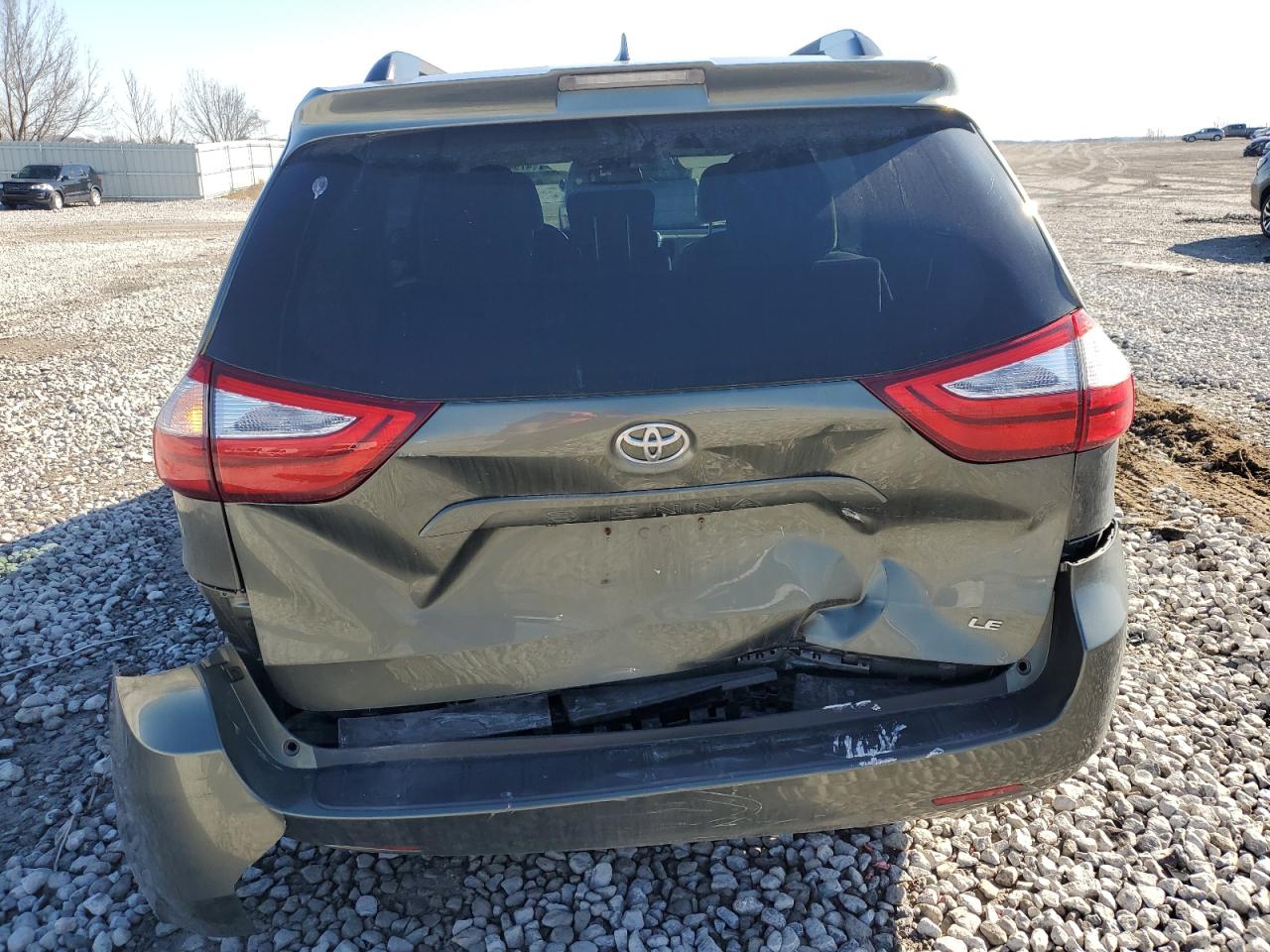 2018 Toyota Sienna VIN 5TDKZ3DC6JS939172 Copart auction photo, rear end damage thumbnail 6