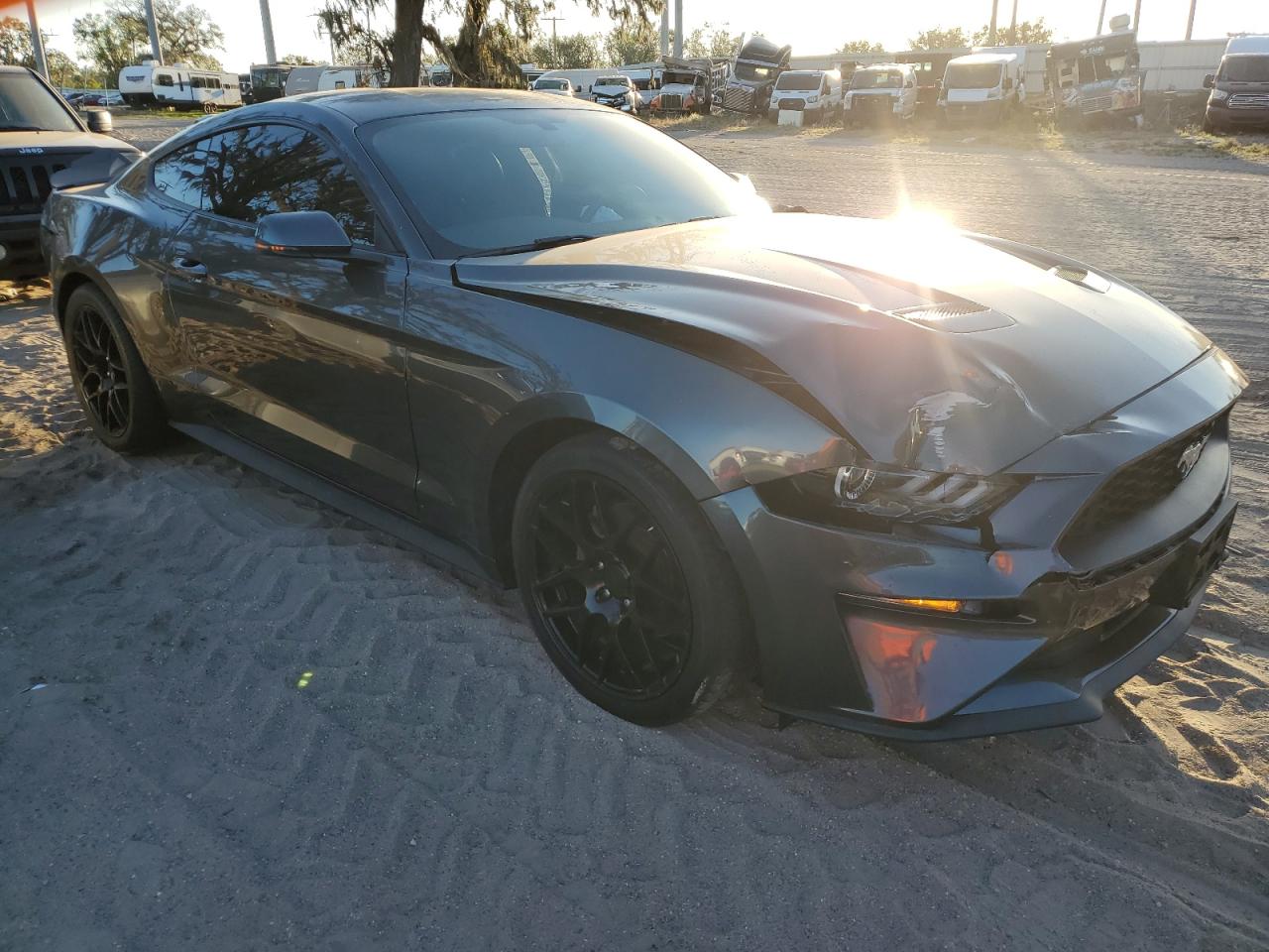 2020 Ford Mustang VIN 1FA6P8TH7L5118520 Copart auction photo, front end damage thumbnail 4