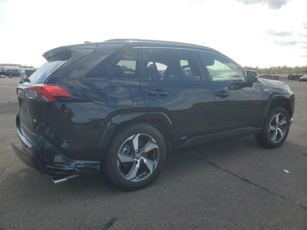2021 Toyota RAV 4 VIN JTMAB3FVXMD010469 Copart auction photo, rear end / side damage thumbnail 3