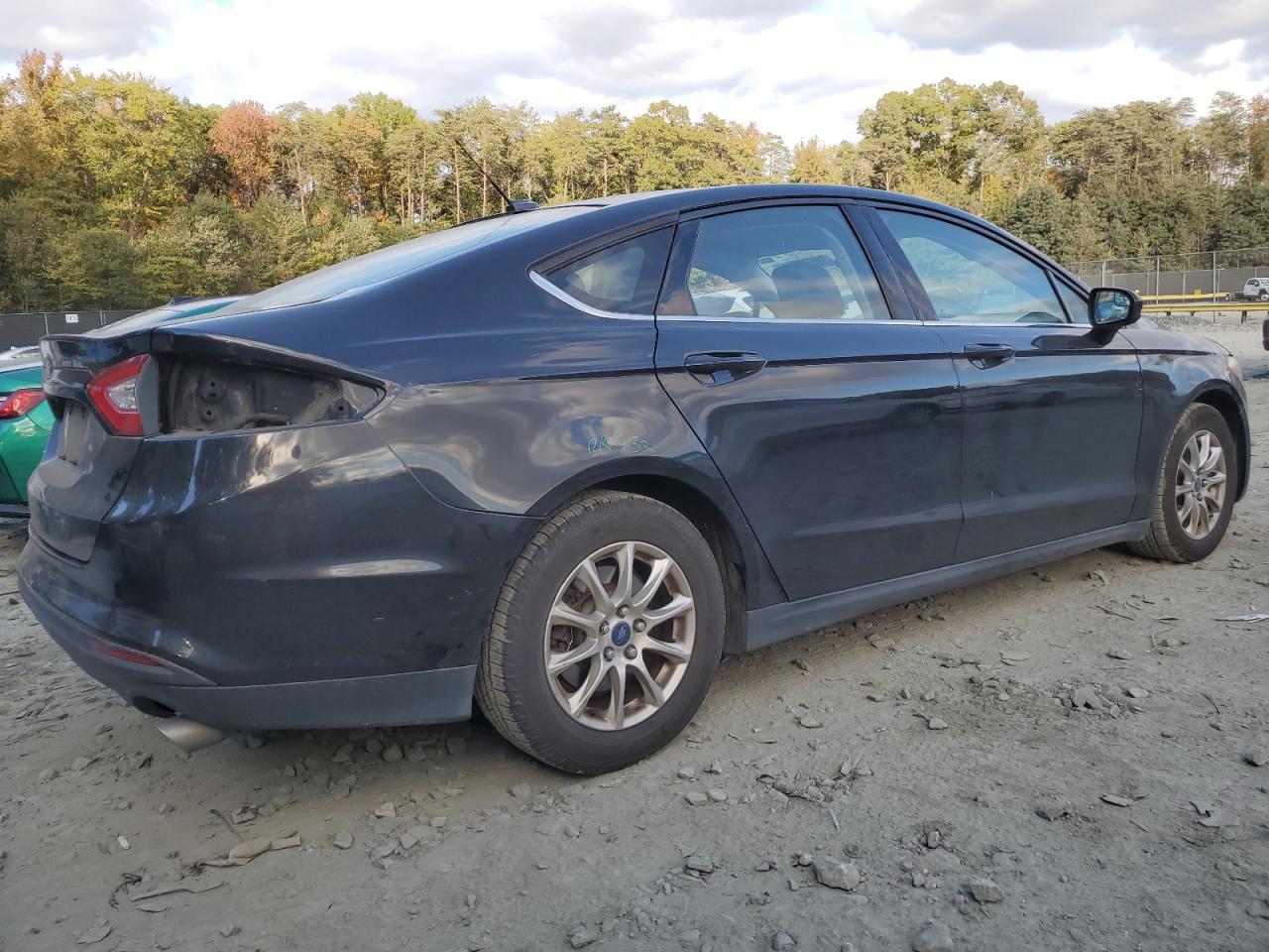 2015 Ford Fusion VIN 1FA6P0G72F5105570 Copart auction photo, rear end damage thumbnail 3