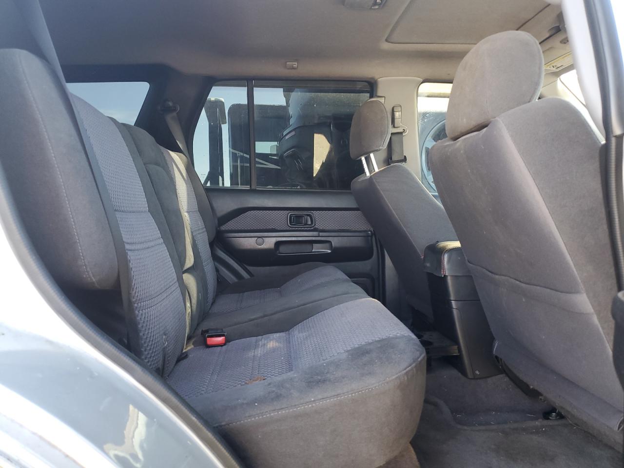 2004 Nissan Pathfinder VIN JN8DR09Y04W919729 Copart auction photo, rear end / minor dent/scratches damage thumbnail 11