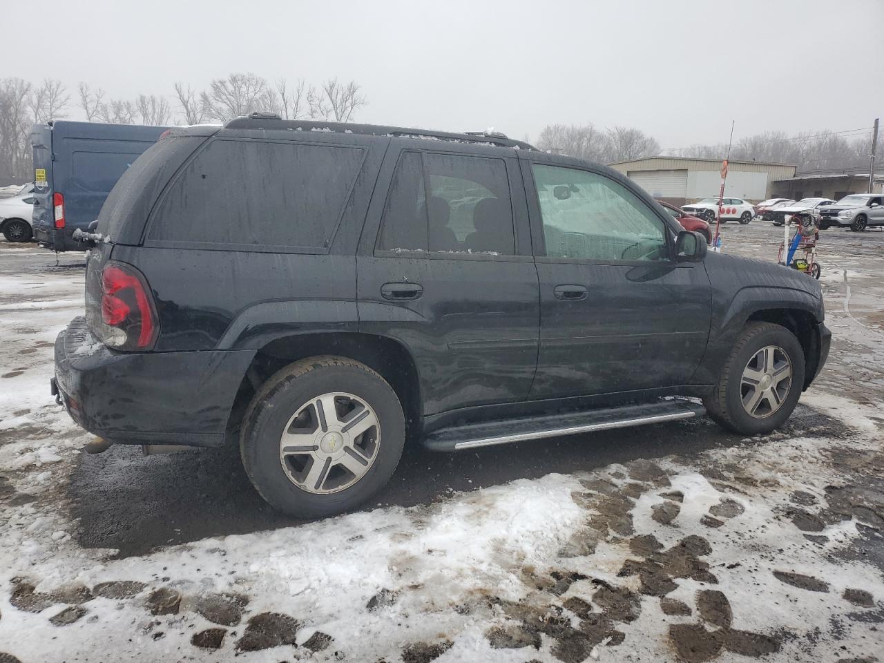 2007 Chevrolet TrailBlazer VIN 1GNDT13S772185469 Copart auction photo, rear end damage thumbnail 3