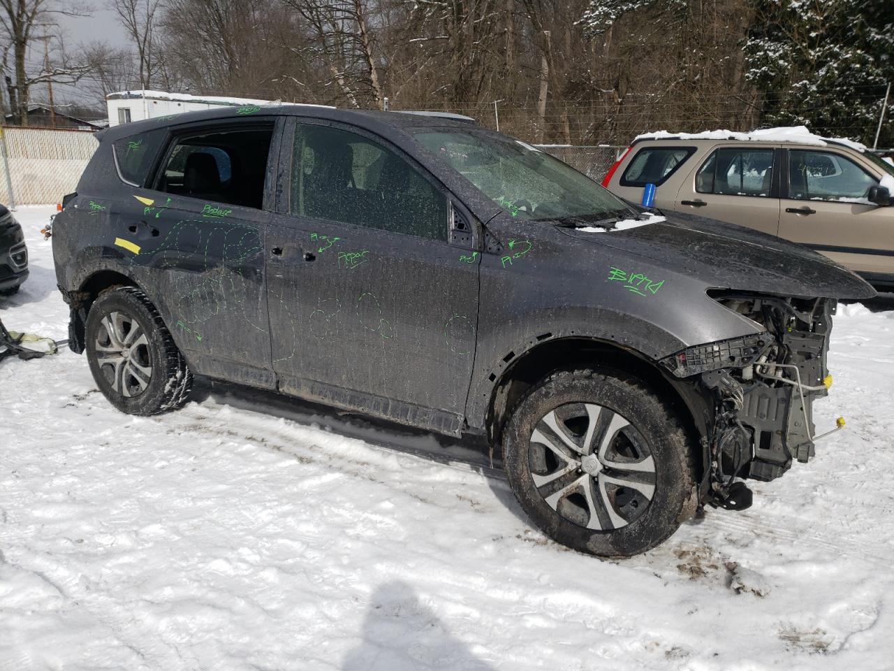 2017 Toyota RAV 4 VIN JTMBFREV8HJ122997 Copart auction photo, front end / side damage thumbnail 4