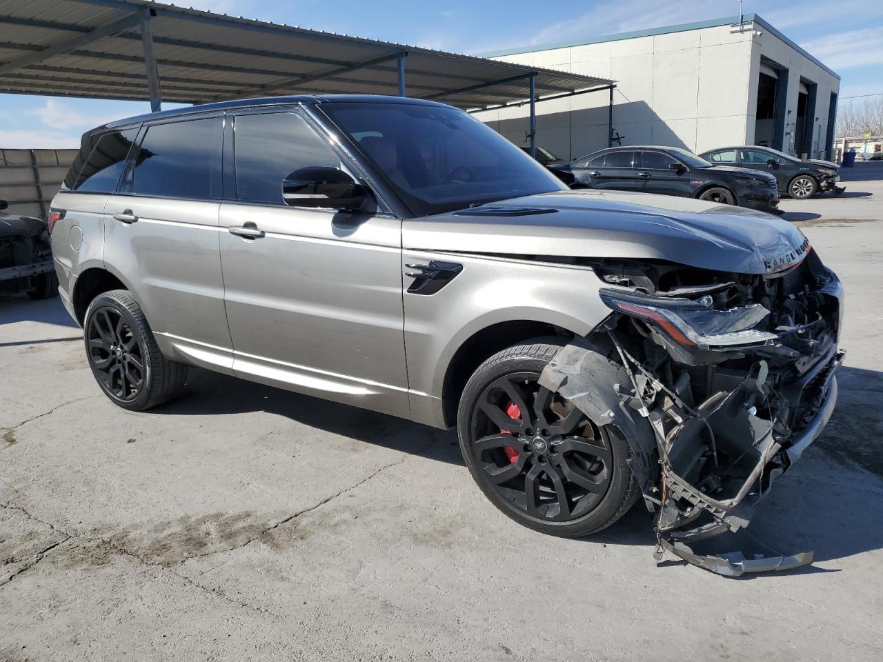 2020 Land Rover Range Rover VIN SALWR2SE9LA742523 Copart auction photo, front end damage thumbnail 4