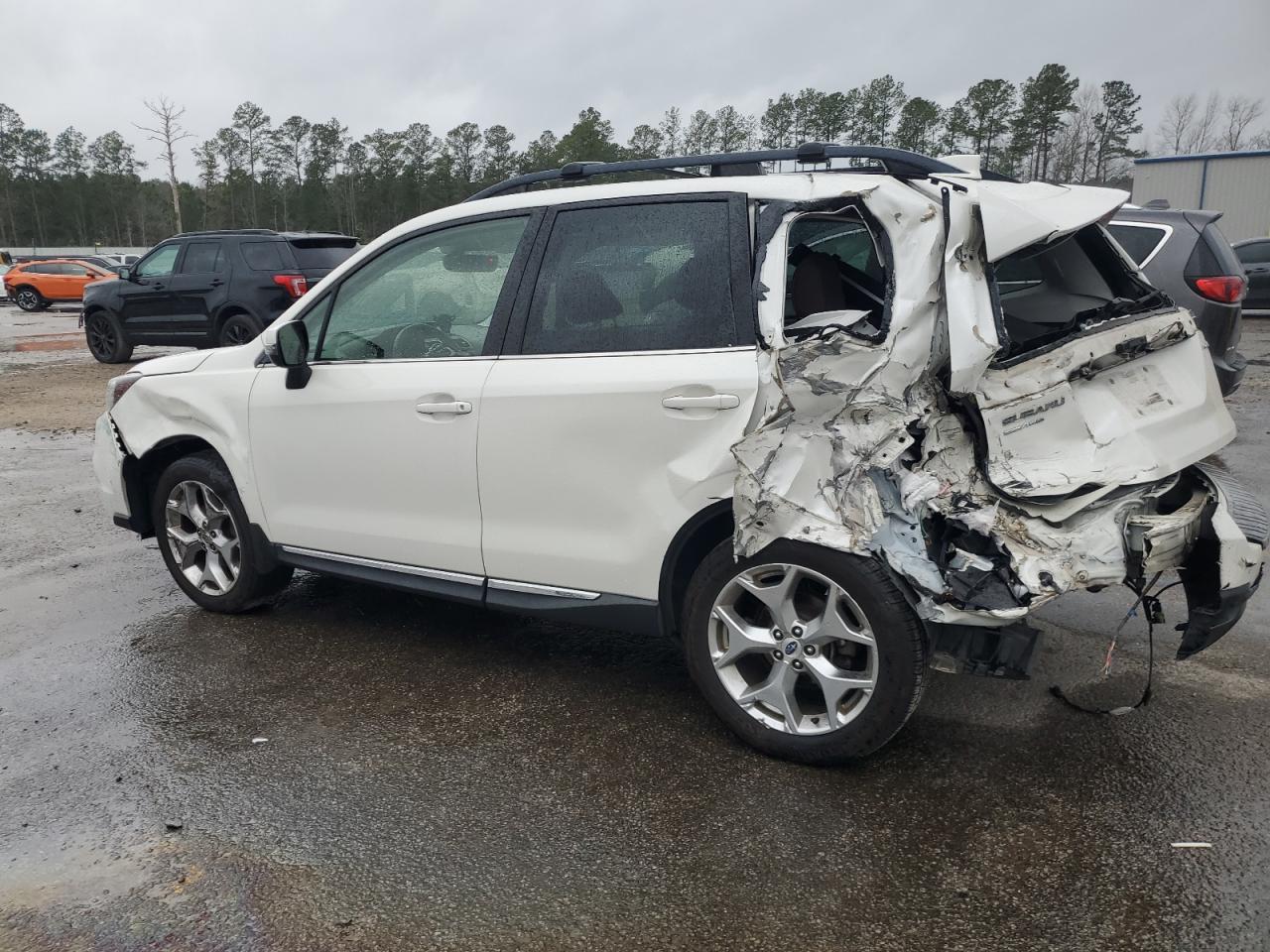 2018 Subaru Forester VIN JF2SJAWCXJH402979 Copart auction photo, rear end / front end damage thumbnail 2