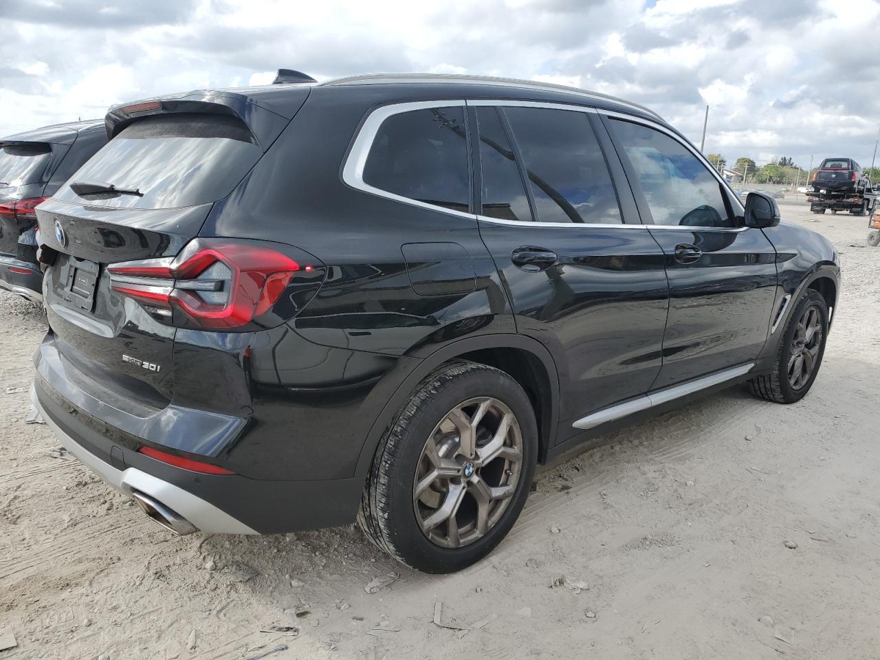 2024 BMW X3 VIN WBX47DP04RN279725 Copart auction photo, front end / rear end damage thumbnail 3