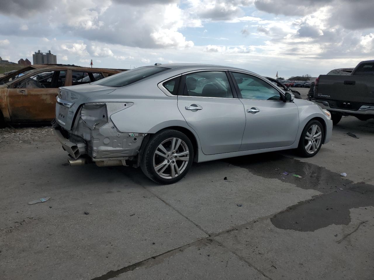 2015 Nissan Altima VIN 1N4BL3AP6FC487957 Copart auction photo, rear end damage thumbnail 3