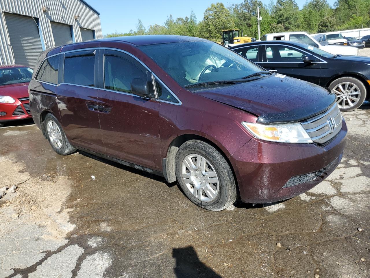 2011 Honda Odyssey VIN 5FNRL5H2XBB036686 Copart auction photo, side / front end damage thumbnail 4