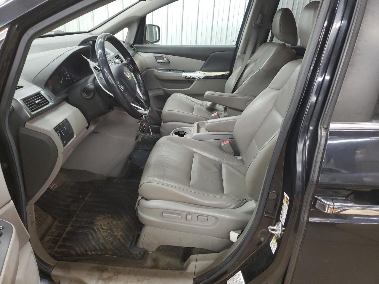 2011 Honda Odyssey VIN 5FNRL5H67BB093706 Copart auction photo, front end / minor dent/scratches damage thumbnail 7