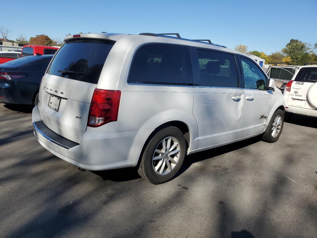 2020 Dodge Caravan VIN 2C4RDGCG1LR201297 Copart auction photo, front end / side damage thumbnail 3