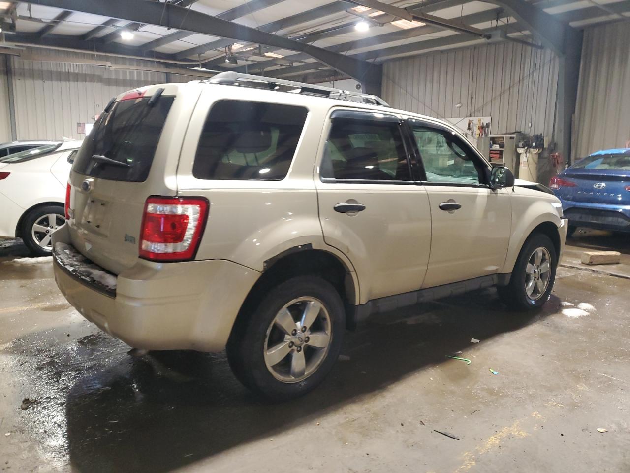 2011 Ford Escape VIN 1FMCU9DG5BKA25086 Copart auction photo, front end damage thumbnail 3