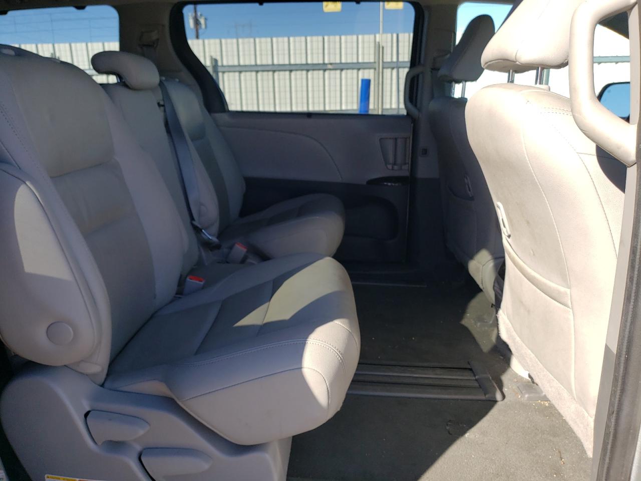 2020 Toyota Sienna VIN 5TDYZ3DC2LS065013 Copart auction photo, side / hail damage thumbnail 11
