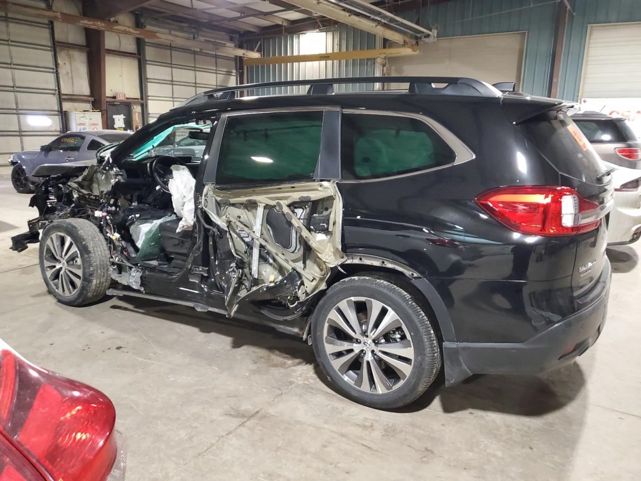2020 Subaru Ascent VIN 4S4WMAMD4L3470287 Copart auction photo, front end / side damage thumbnail 2