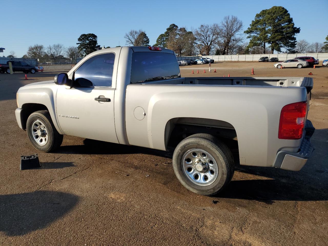 2009 Chevrolet Silverado VIN 1GCEC14X19Z206950 Copart auction photo, rear end damage thumbnail 2