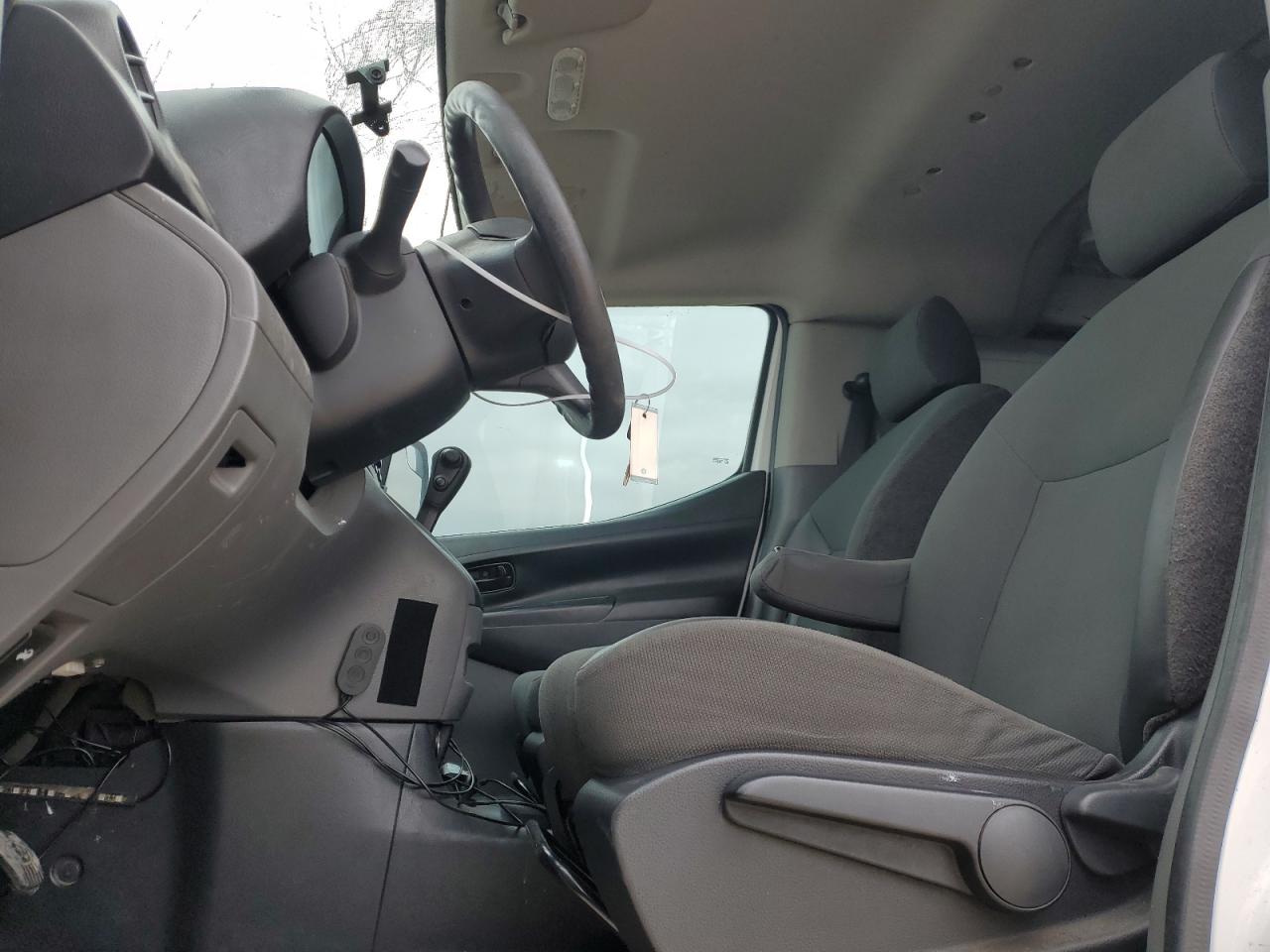 2016 Nissan NV VIN 3N6CM0KN4GK700419 Copart auction photo, front end / minor dent/scratches damage thumbnail 7