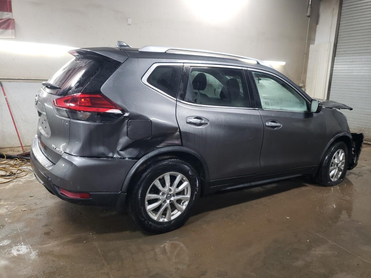 2017 Nissan Rogue VIN JN8AT2MV3HW285304 Copart auction photo, front end damage thumbnail 3
