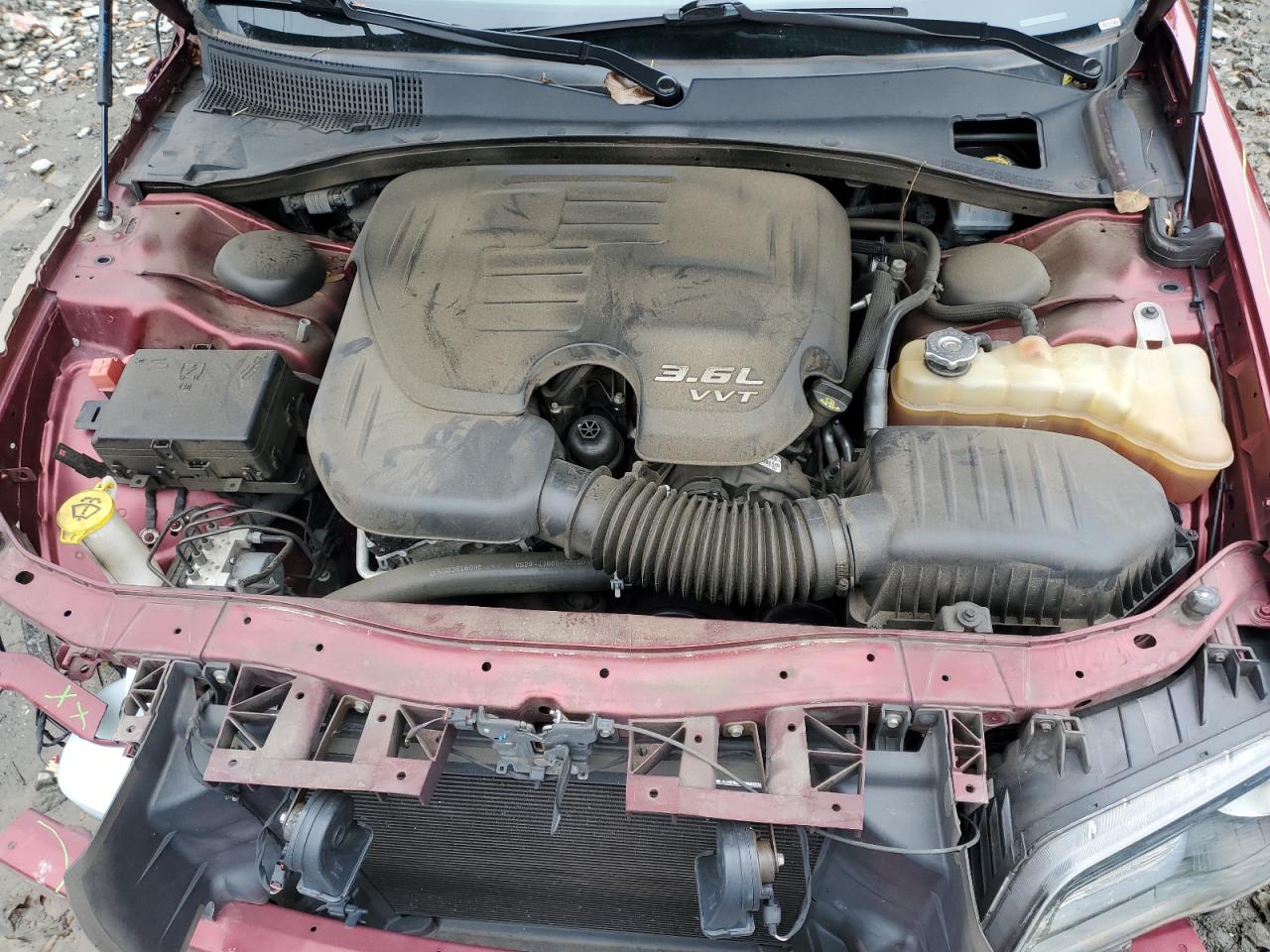 2019 Chrysler 300 VIN 2C3CCAGG9KH610740 Copart auction photo, front end / minor dent/scratches damage thumbnail 11