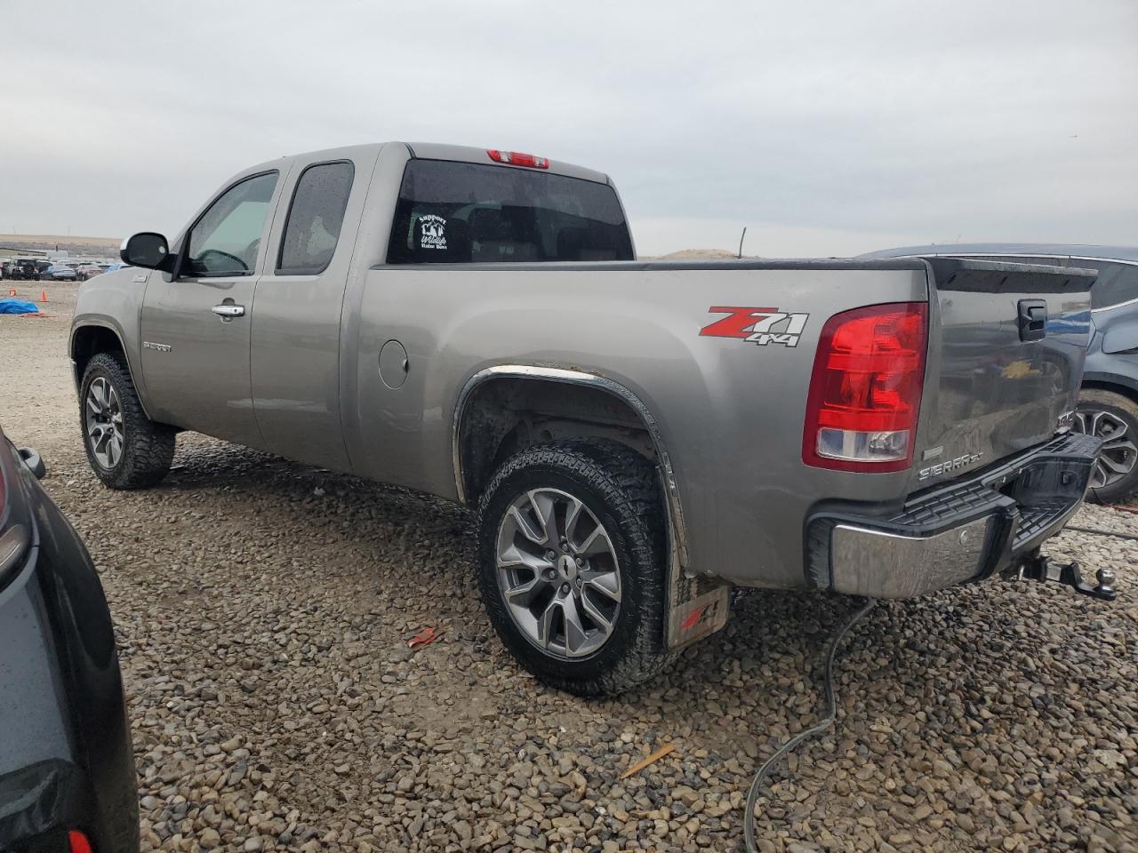 2012 GMC Sierra VIN 1GTR2WE74CZ262971 Copart auction photo, minor dent/scratches damage thumbnail 2