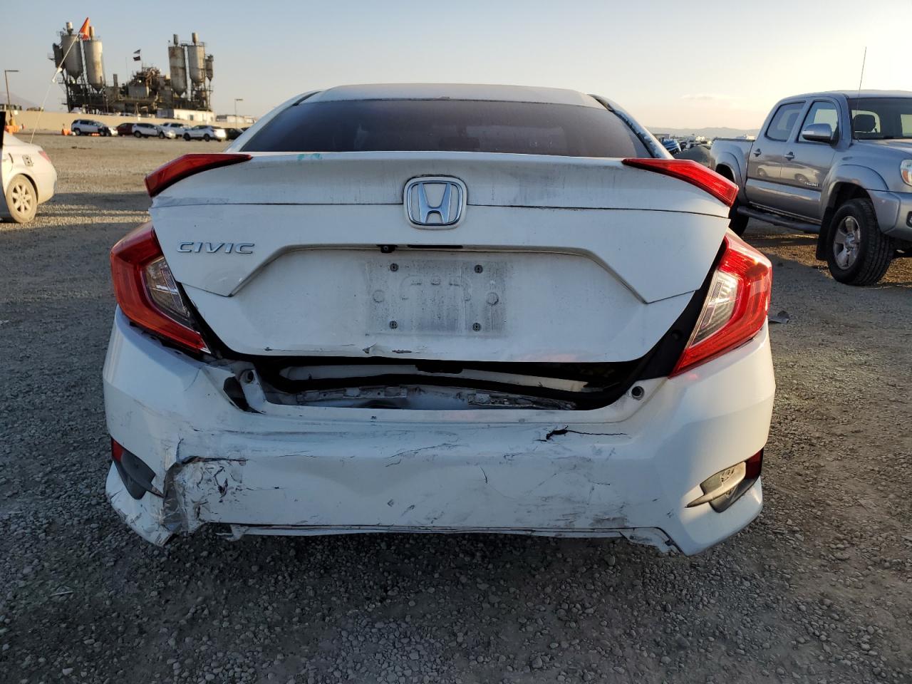 2017 Honda Civic VIN 19XFC2F53HE218226 Copart auction photo, rear end damage thumbnail 6